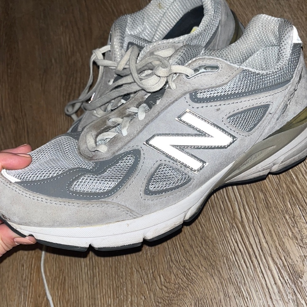 New Balance 990 - Men’s 9